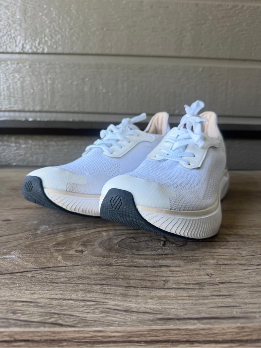 Men’s Johnston Murphy White Athletic Sneakers. Size 10.5 - Picture 2 of 8